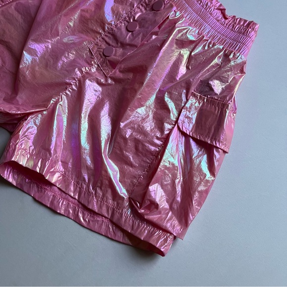 SOI STUDIO pink iridescent shiny cargo utility high rise elastic waist shorts - Picture 2 of 6
